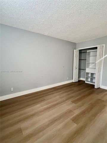 210 Lakeview Dr 306, Weston, FL 33326