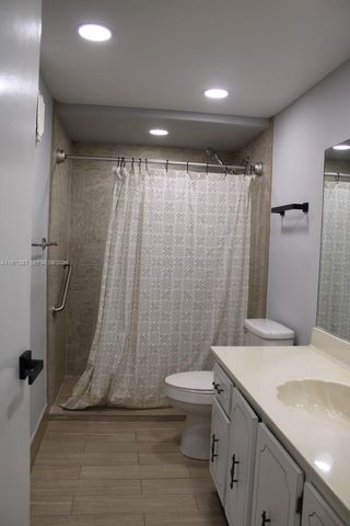 210 Lakeview Dr 306, Weston, FL 33326