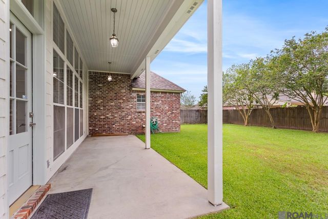 17222 Sweet Olive Ave, Baton Rouge, LA 70817