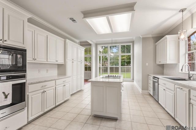 17222 Sweet Olive Ave, Baton Rouge, LA 70817