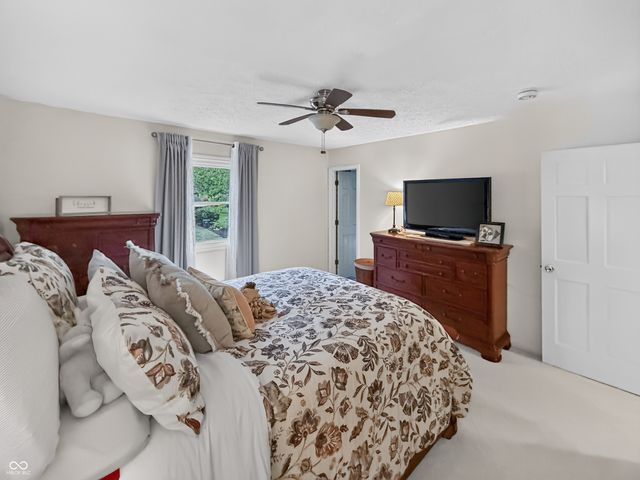 34 Riverview Court, Greenfield, IN 46140
