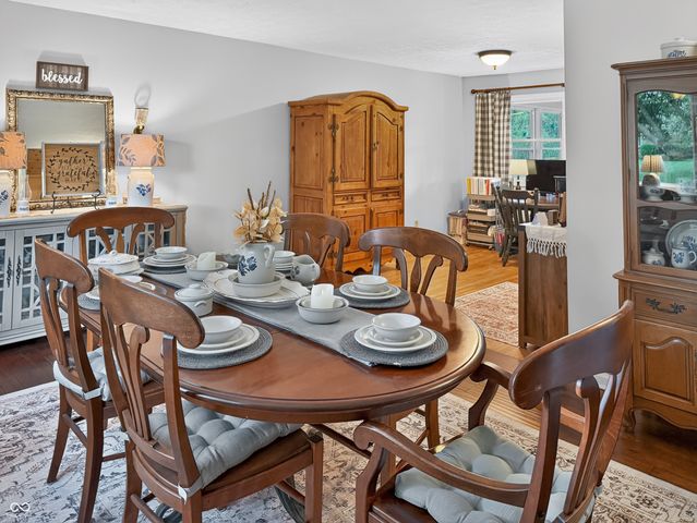 34 Riverview Court, Greenfield, IN 46140