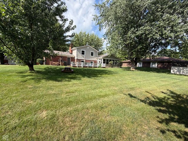 34 Riverview Court, Greenfield, IN 46140