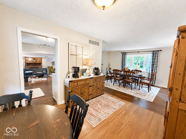 34 Riverview Court, Greenfield, IN 46140
