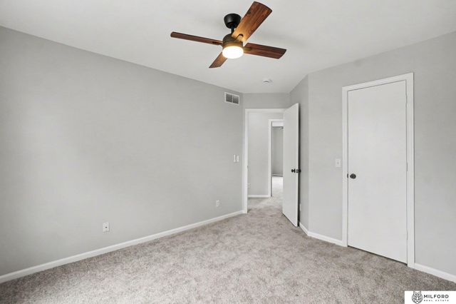 8742 Read Street, Omaha, NE 68122