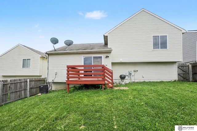 8742 Read Street, Omaha, NE 68122