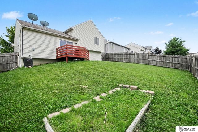 8742 Read Street, Omaha, NE 68122
