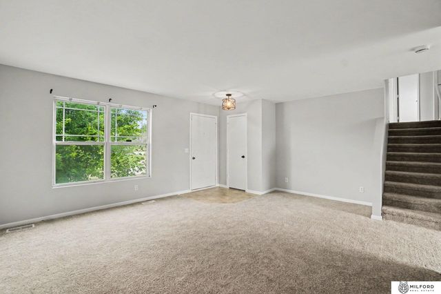 8742 Read Street, Omaha, NE 68122