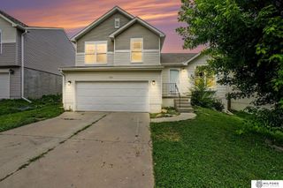 8742 Read Street, Omaha, NE 68122