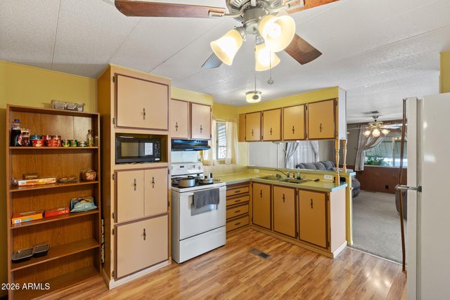 10540 E APACHE Trail 151, Apache Junction, AZ 85120