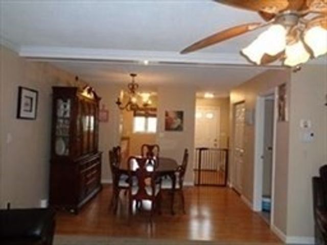 3 Adam St 9, Easton, MA 02375