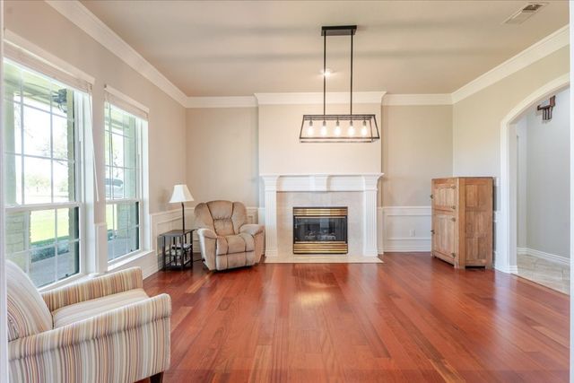 166 E Rio Ridge, Azle, TX 76020