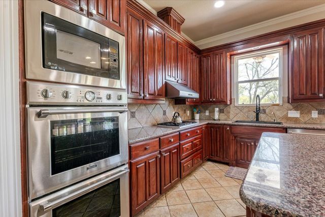166 E Rio Ridge, Azle, TX 76020