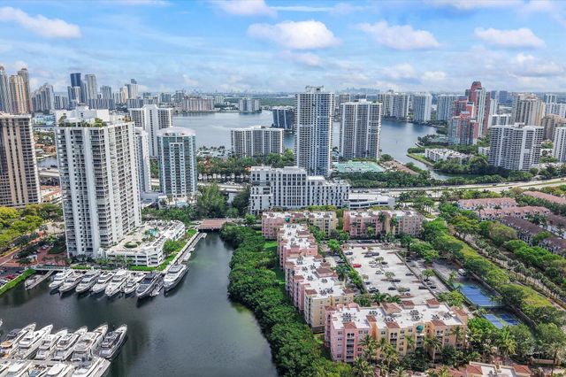 19601 E Country Club Drive 7505, Aventura, FL 33180