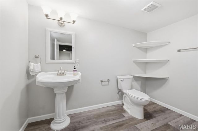 5336 West Avenue, St Louis, MO 63116
