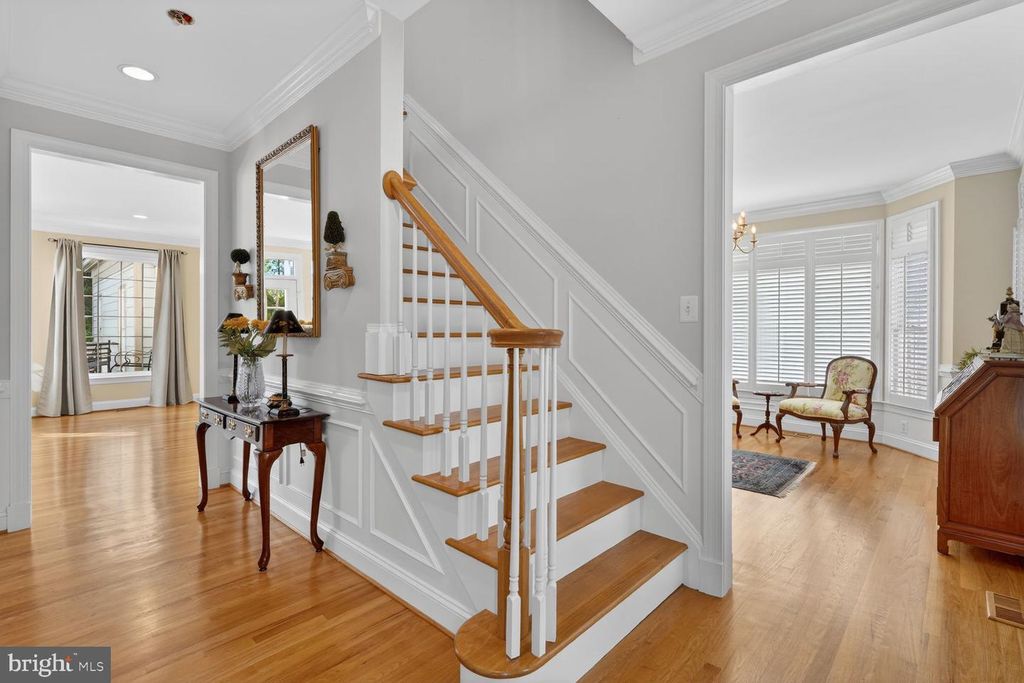 Image 13 of property listing at 9511 OLD GEORGETOWN RD, Bethesda, MD 20814