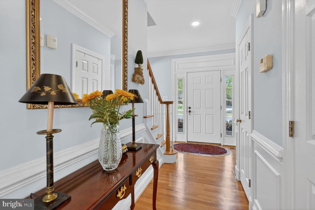 Image 14 of property listing at 9511 OLD GEORGETOWN RD, Bethesda, MD 20814