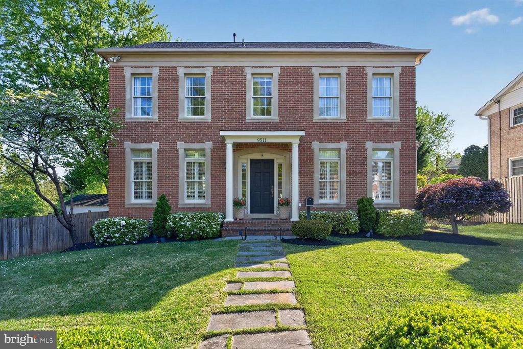 Image 3 of property listing at 9511 OLD GEORGETOWN RD, Bethesda, MD 20814