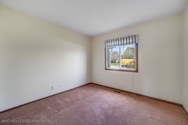 1241 S Williams Street 40-1, Westmont, IL 60559