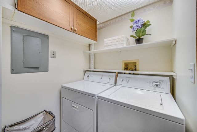 1241 S Williams Street 40-1, Westmont, IL 60559