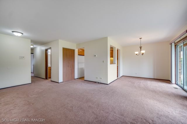 1241 S Williams Street 40-1, Westmont, IL 60559