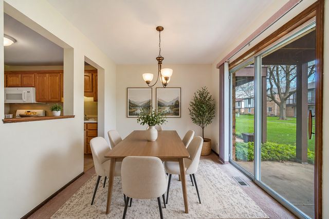 1241 S Williams Street 40-1, Westmont, IL 60559