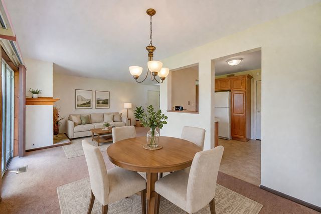 1241 S Williams Street 40-1, Westmont, IL 60559