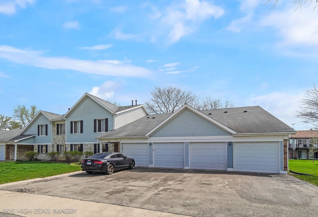1241 S Williams Street 40-1, Westmont, IL 60559