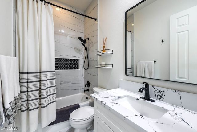 16 Holston Hills Road, Henderson, NV 89052