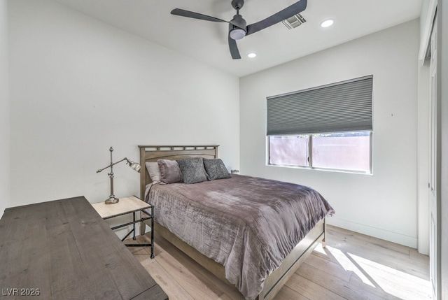 16 Holston Hills Road, Henderson, NV 89052