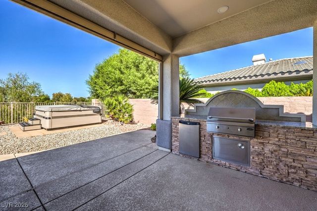 16 Holston Hills Road, Henderson, NV 89052