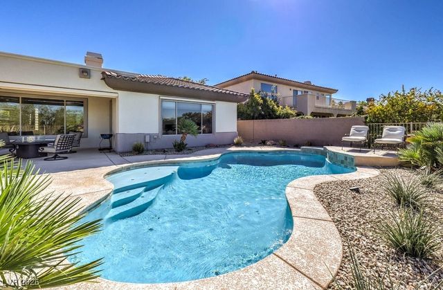 16 Holston Hills Road, Henderson, NV 89052