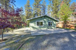 19805 Geisendorfer Rd, Applegate, CA 95703