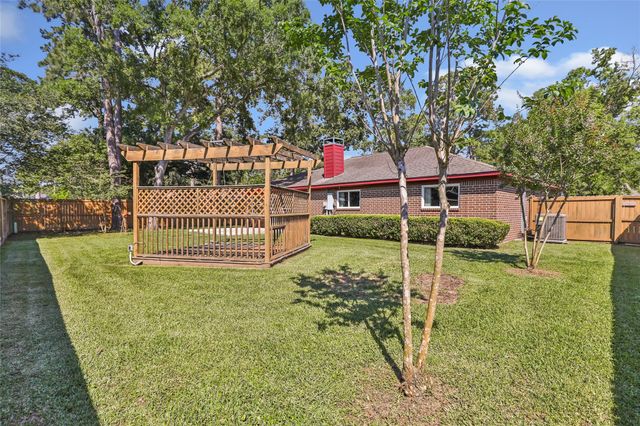 16307 Spinnaker Drive, Crosby, TX 77532