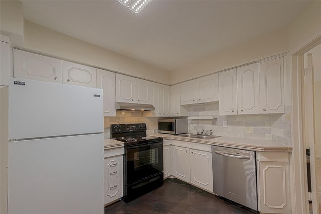 7600 Burgoyne Road 248, Houston, TX 77063