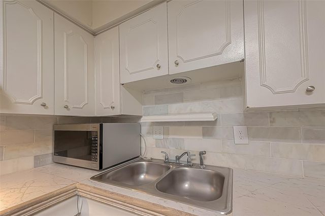 7600 Burgoyne Road 248, Houston, TX 77063