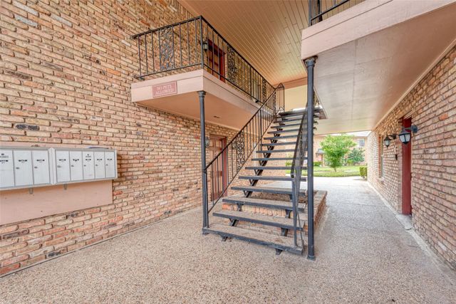 7600 Burgoyne Road 248, Houston, TX 77063