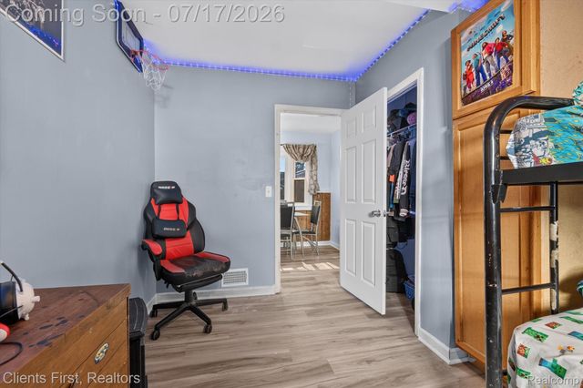 36852 Chase Street, Romulus, MI 48174