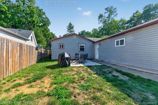 36852 Chase Street, Romulus, MI 48174