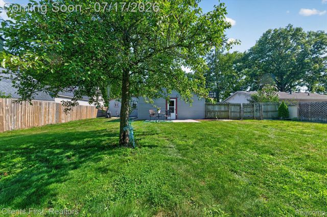 36852 Chase Street, Romulus, MI 48174