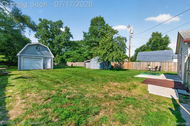 36852 Chase Street, Romulus, MI 48174