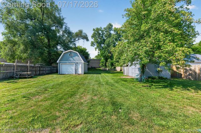 36852 Chase Street, Romulus, MI 48174