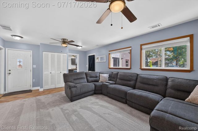 36852 Chase Street, Romulus, MI 48174