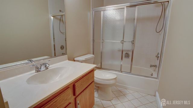 18-A Thomas Paine Drive, Monroe, NJ 08831