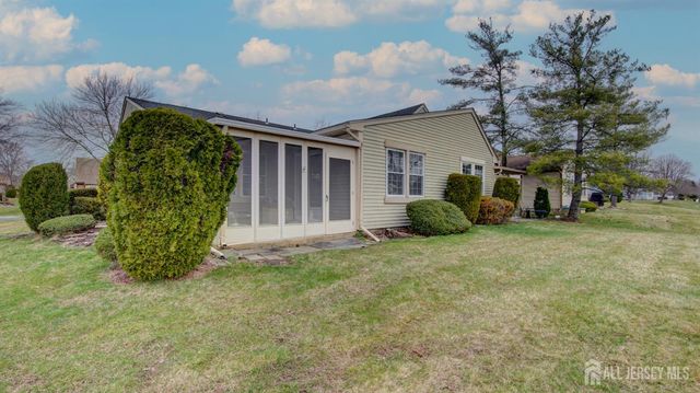 18-A Thomas Paine Drive, Monroe, NJ 08831