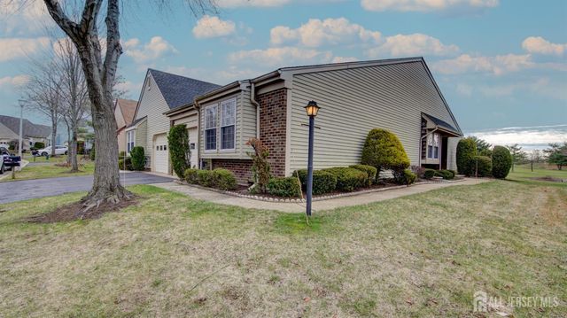 18-A Thomas Paine Drive, Monroe, NJ 08831