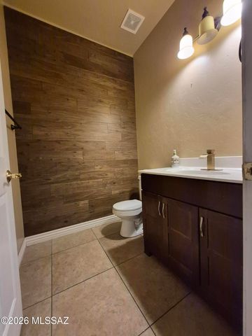 6958 S Camino Secreto, Tucson, AZ 85746