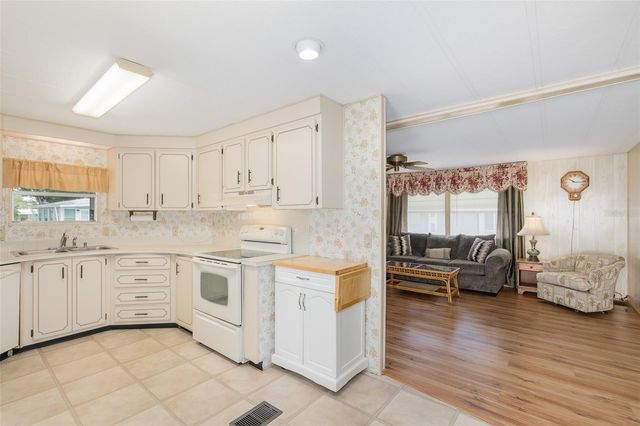 72 COTTAGEWOOD DRIVE 29, Safety Harbor, FL 34695