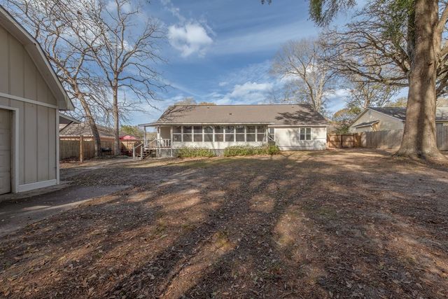 301 Candlewood Drive, Enterprise, AL 36330