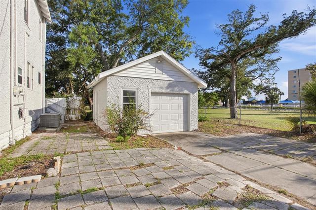 216 EARL STREET, Daytona Beach, FL 32118